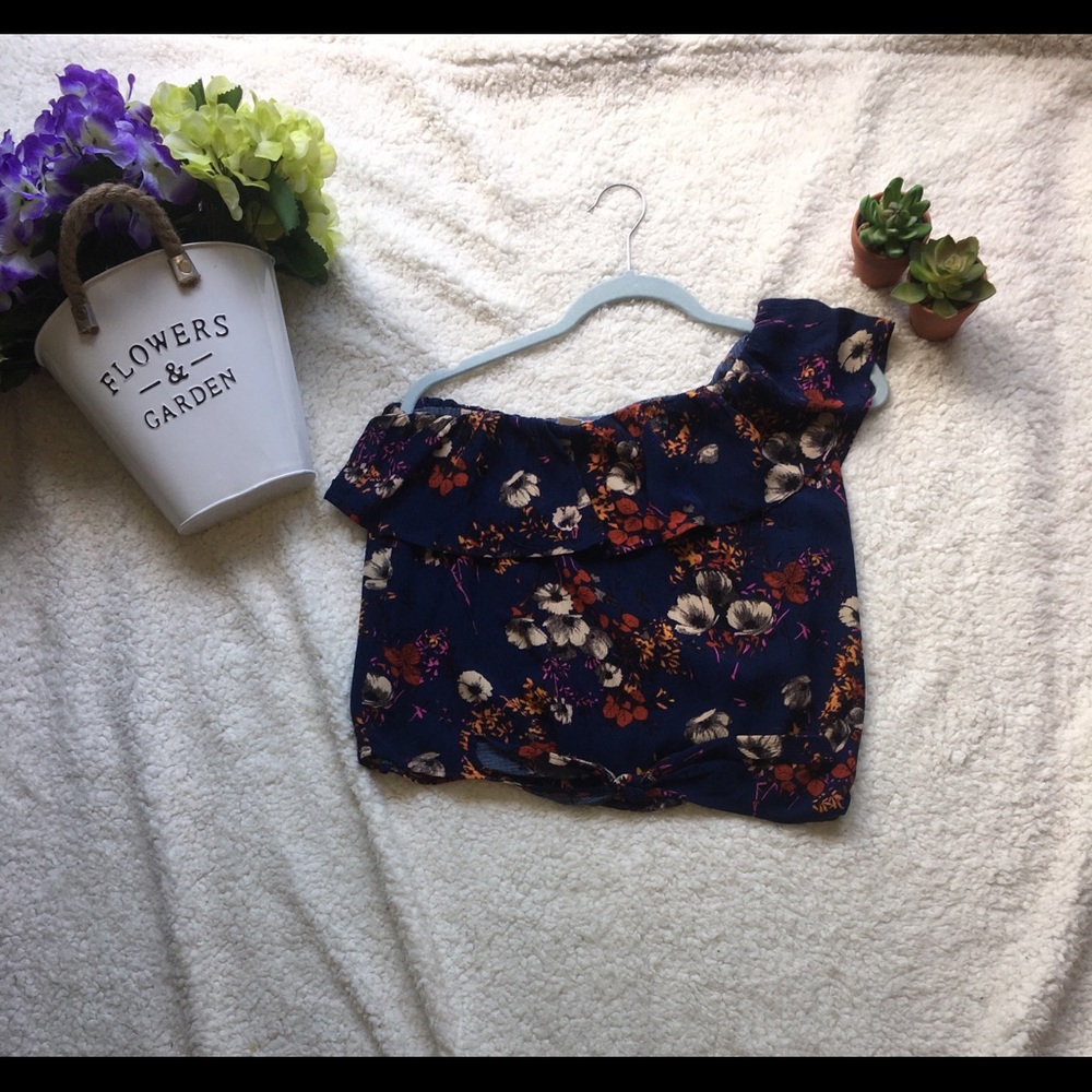 Mossimo one shoulder crop top